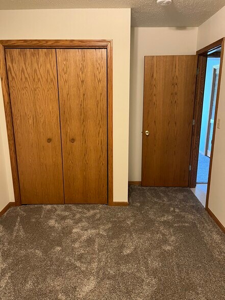 Master bedroom - 2207 Oakleaf St