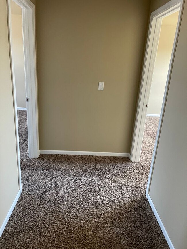 Building Photo - Great Home Available Johnston Schools