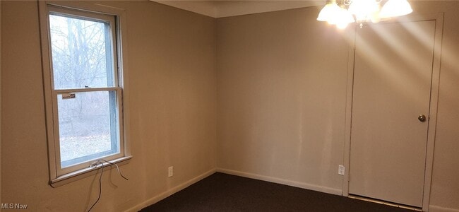 Building Photo - 920 Shehy St