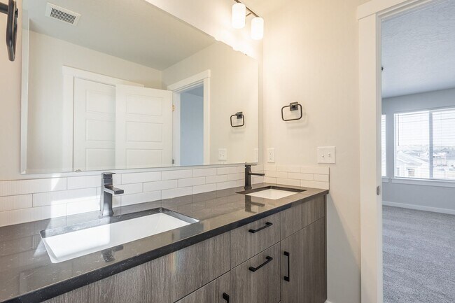 Building Photo - Brand New 4 Bed 2.5 Bath House in Star
