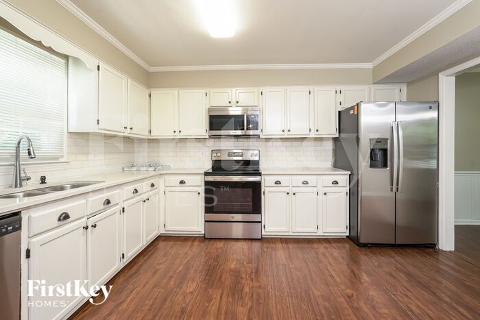 Building Photo - 7 Stoney Glen Pl