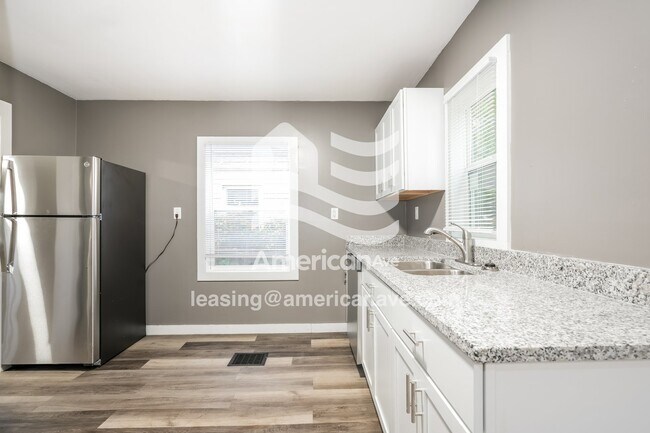 Building Photo - 2914 Frederickson St