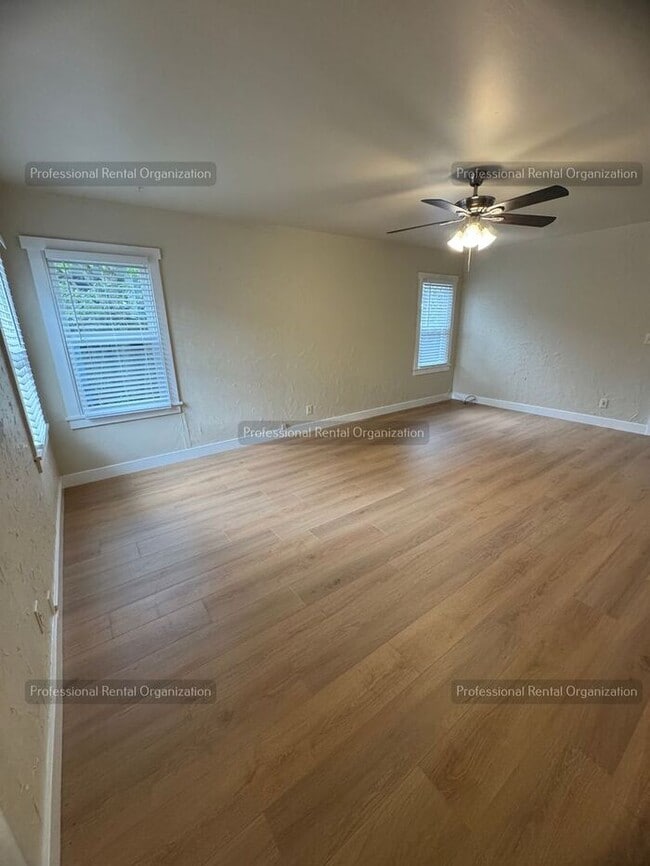 Building Photo - "Available Now".......... one-bedroom, one-bathroom house located in the heart of Napa Valley!!