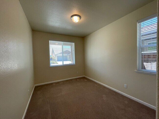 Building Photo - Beautiful Folsom Ranch Home