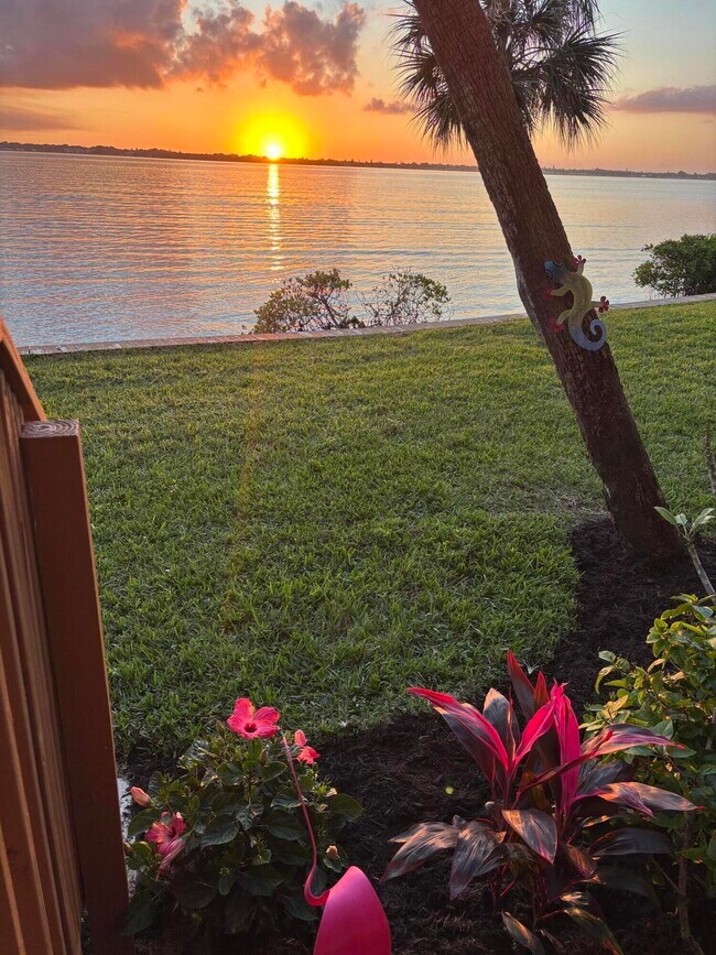 Building Photo - 4440 NE Sandpebble Trce