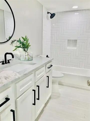 Building Photo - 6011 Danbury Ln