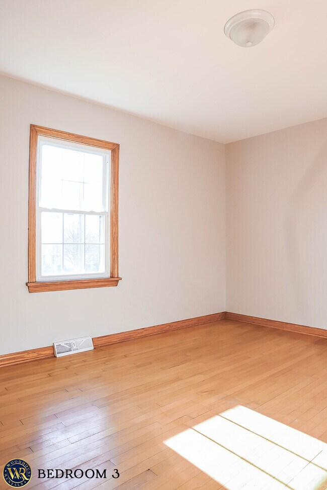 Bedroom 3 - 704 McCullum Ave