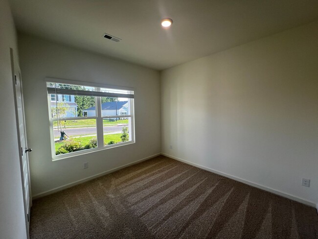 Building Photo - 4BR One-Level Home in Rosser Farms – Open Floor Plan + Prime Location!