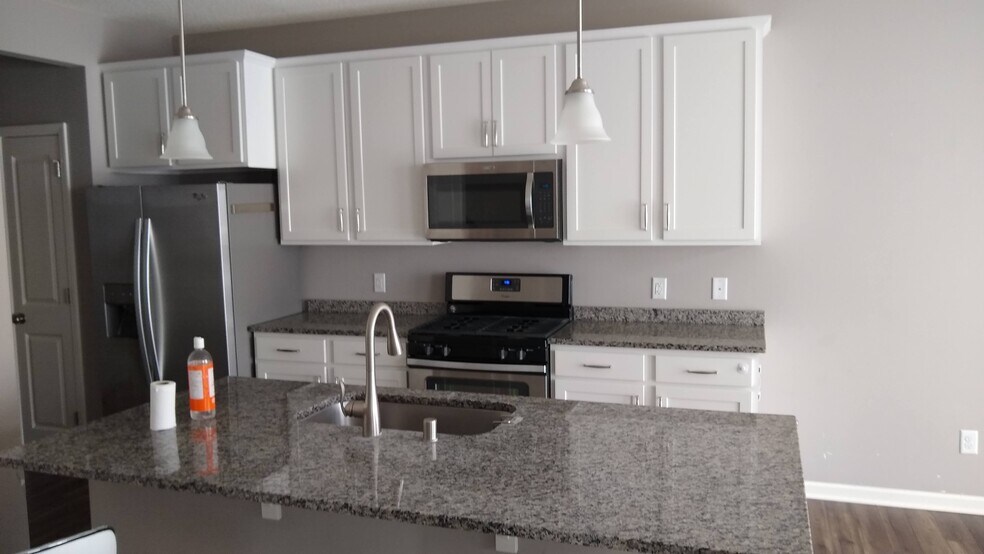 Building Photo - 6953 Archer Trl