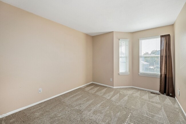 Building Photo - "COMING SOON" Spacious & Inviting Highland...
