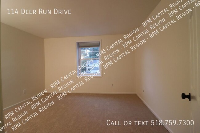 Building Photo - Nicely updated 3 bedroom in the Deer Run n...