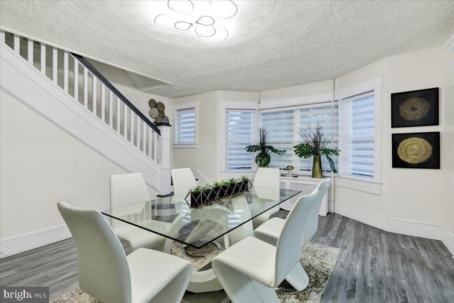 Building Photo - 405 Reading Ave