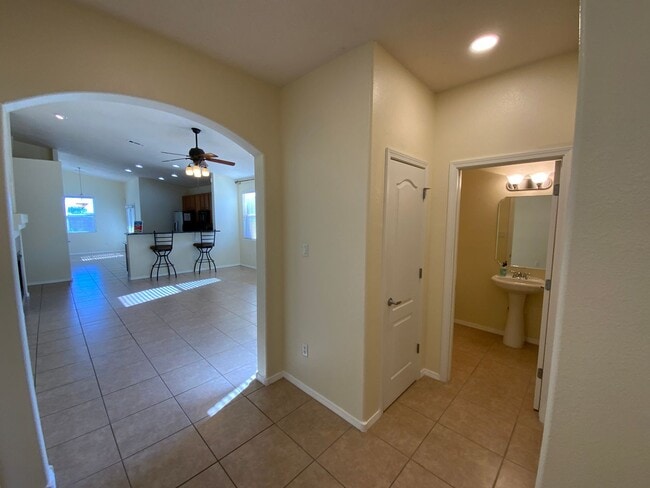 Building Photo - 4 Bedroom Single Story Home Available Near...