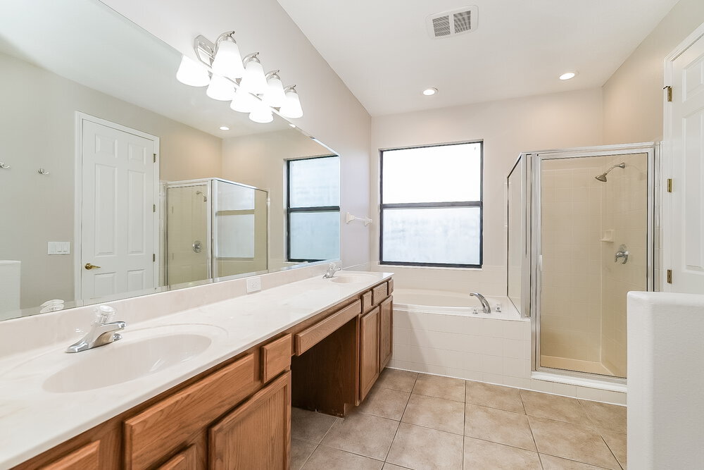 Building Photo - 20355 Chestnut Grove Dr