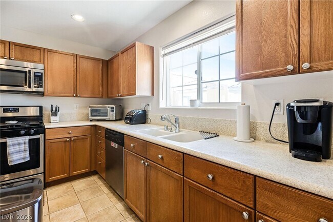 Building Photo - 9065 Hanging Tapestry Ct