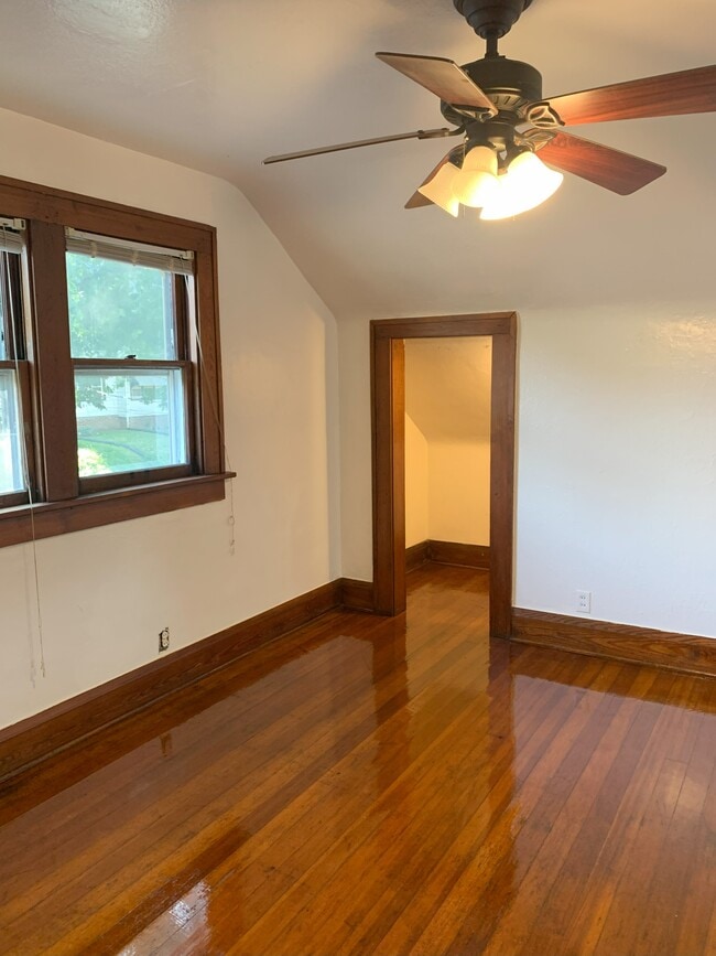 Building Photo - 1444 33rd St