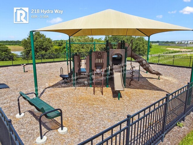 Building Photo - 218 Hydra Wy