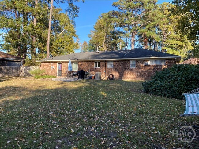 Building Photo - 311 Brady St