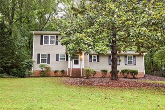 Building Photo - 1718 Country Park Way