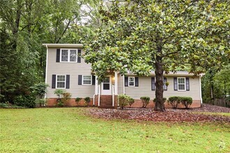 Building Photo - 1718 Country Park Way