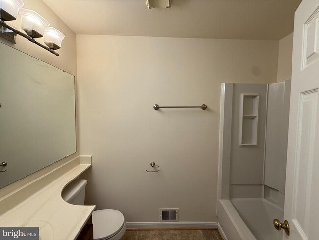 Building Photo - 15066 Maple Glen Ct