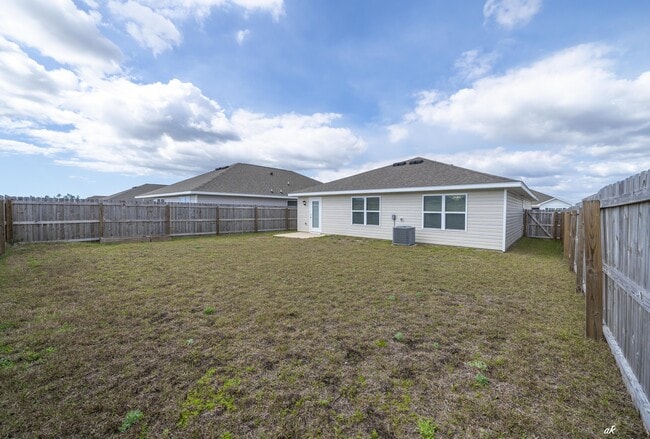 Building Photo - 5028 Rivergrass Dr