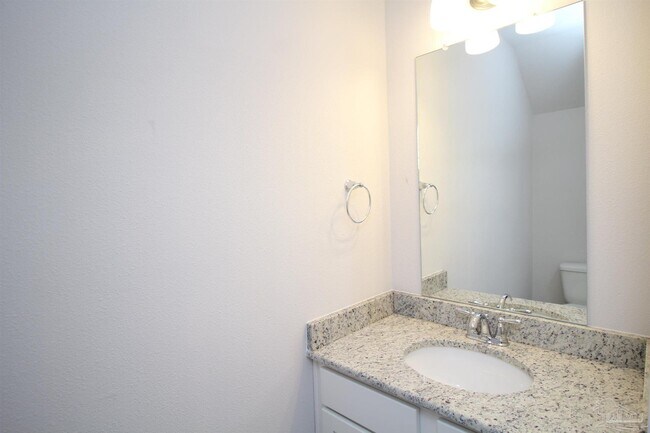 Building Photo - 1635 Iroquois Ct