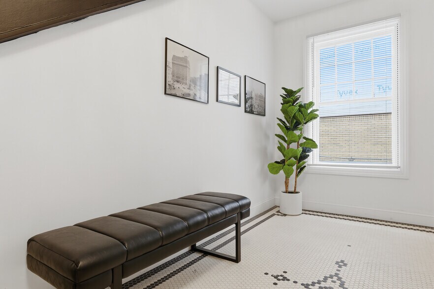 Building Photo - 4635 John R St