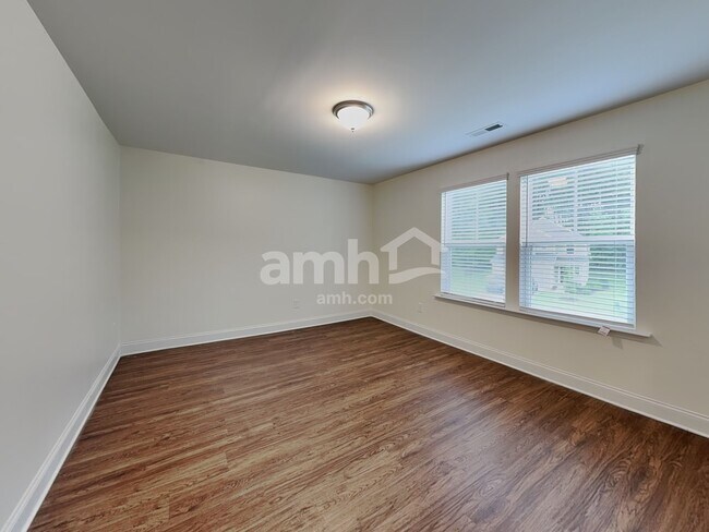 Building Photo - 203 Gregory Dr