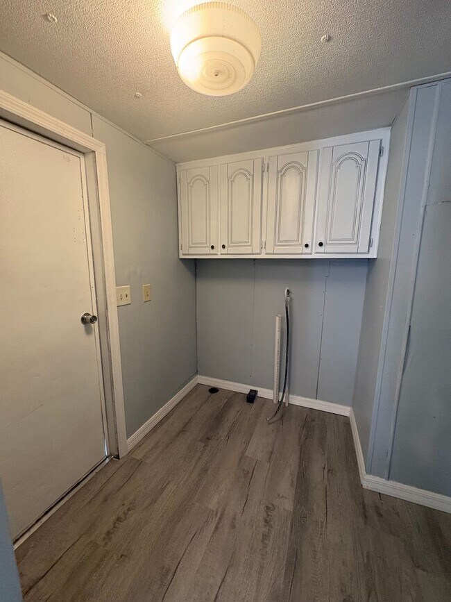 Building Photo - 3bed/2bath home ready now!! rent $1650/mo