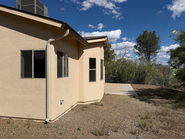 Building Photo - 4613 Bay Cir