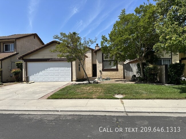 Building Photo - 541 San Vincente Ct