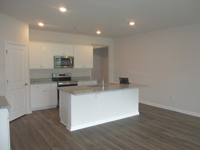 Building Photo - 1443 Porchfield Dr