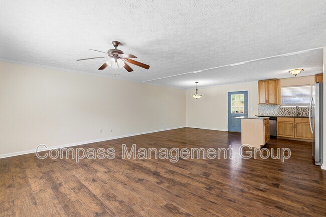 Building Photo - 1690 River Bend Rd