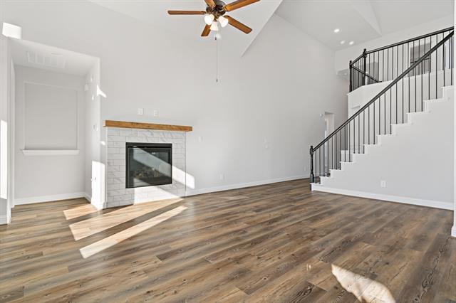 Building Photo - 124 Spanish Bluebell Dr