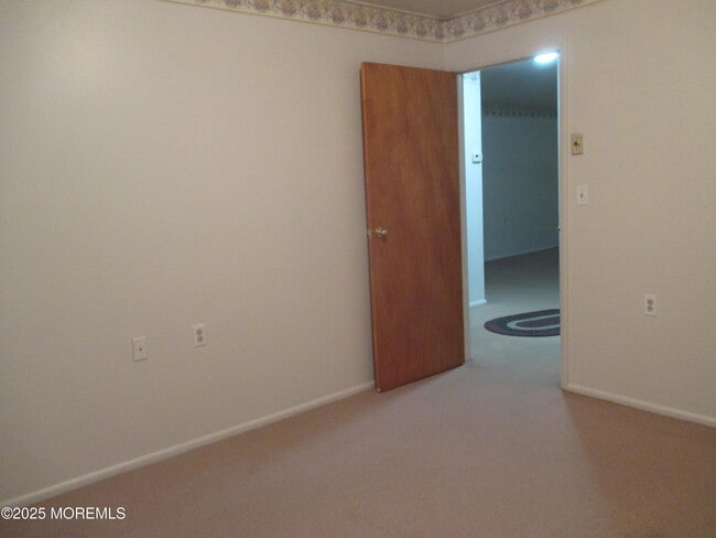 Building Photo - 308B W Malvern Ct