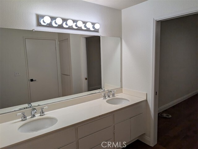 Building Photo - 24153 Del Monte Dr.
