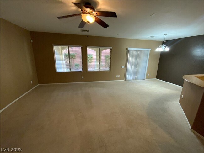 Building Photo - 6845 Sigri St