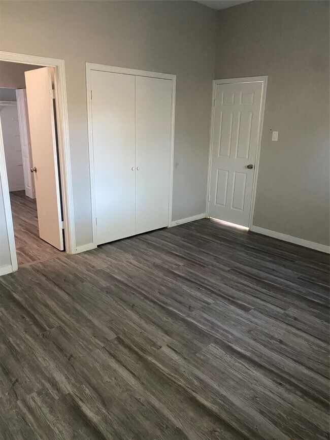 Building Photo - 7519 San Benito Dr