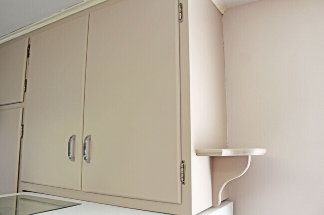 Building Photo - 2-Bedroom, 1-Bath House for Rent