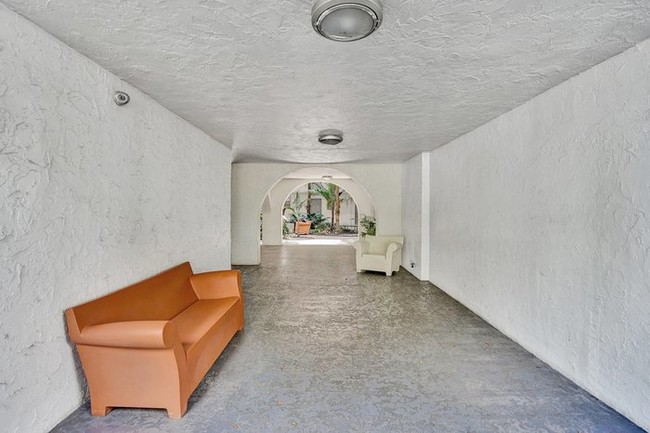 Building Photo - Nirvana Water Front Guard Gated Community