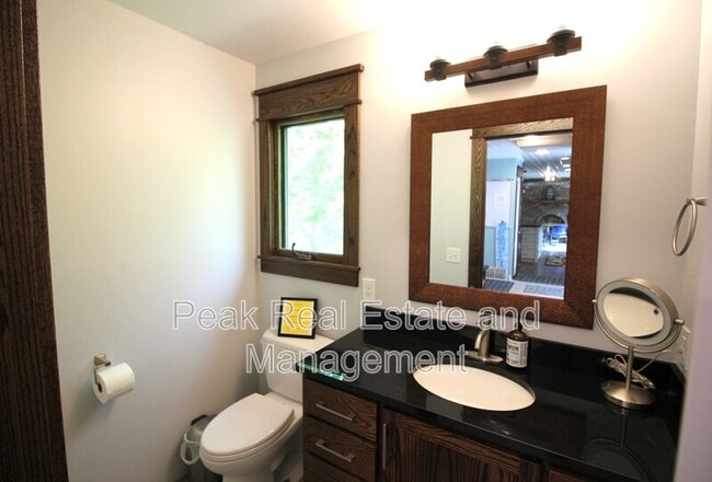 Building Photo - 8111 Bailey Dr SE