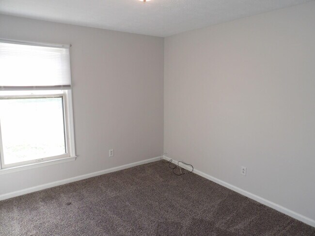 Building Photo - 114 Potomac Ct