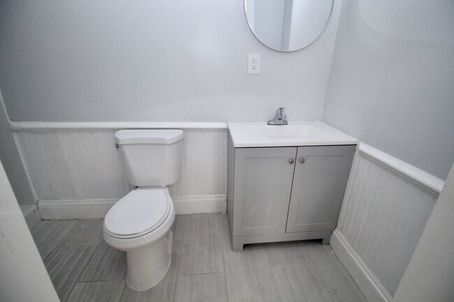 Building Photo - Exclusively Offered by Muse Realty Rentals...