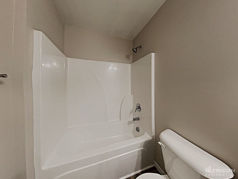 Building Photo - 2269 Wentworth Park Dr