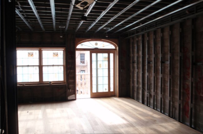 Interior Photo - 41-15 39th Pl