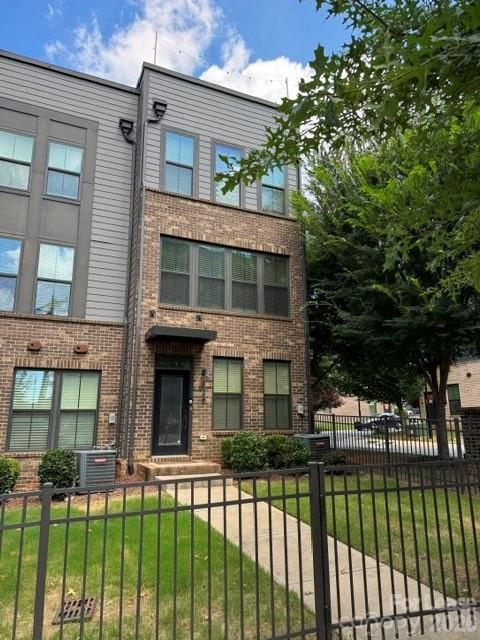 Building Photo - 428 W Tremont Ave