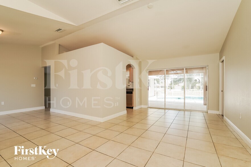 Building Photo - 4129 Jacaranda Pkwy W