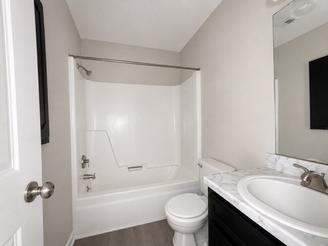 Building Photo - 4414 Bonnell Dr NW
