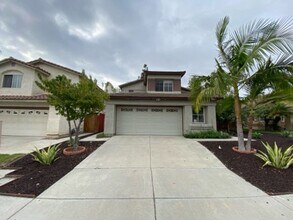 Building Photo - Spacious 4 bed/3 Bath in Oceanside!